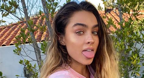 sommer ray fucked|Sommer Ray gets cum on her pussy after a good fuck